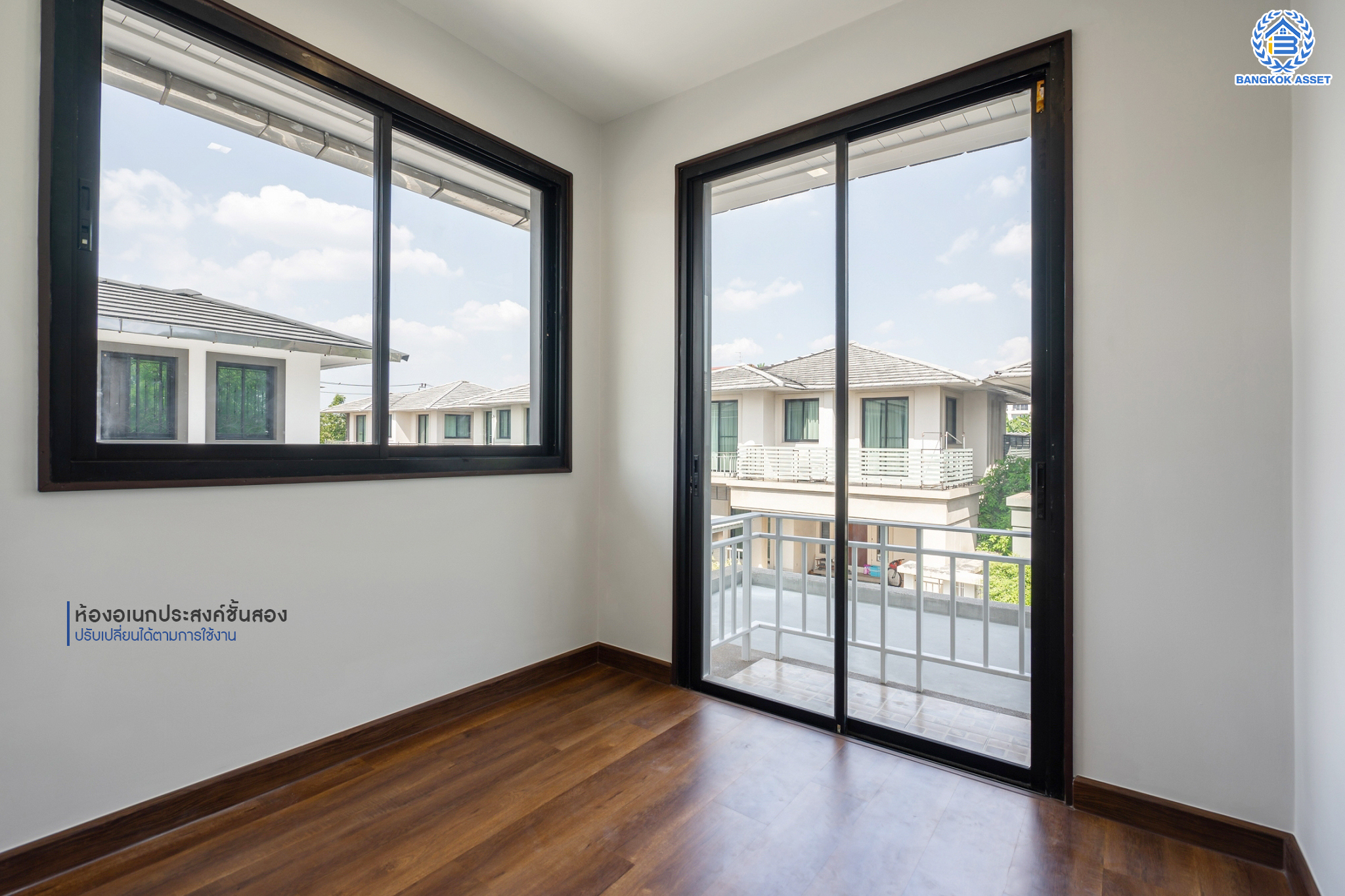 บ้านมือสองตกแต่งใหม่ ม.นราวัลล์ เกษตร-นวมินทร์ บ้านเดี่ยวหลังมุม เนื้อที่ 54.2 ตร.ว. ฟังก์ชันรวม 4 ห้องนอน 3 ห้องน้ำ 1 ห้องอเนกประสงค์ จอดรถได้ 2 คัน กว้างขวาง Built in Furniture พร้อมทุกการใช้งาน บนทำเลใจกลางเมือง! เชื่อมต่อทั้ง ถนนนวมินทร์, ถนนนวลจันทร์, ถ.ลาดพร้าว, ถ.รามอินทรา ใกล้ The Walk เกษตรนวมินทร์, ทางด่วนรามอินทรา และรถไฟฟ้าสายสีน้ำตาล "สถานีนวลจันทร์"